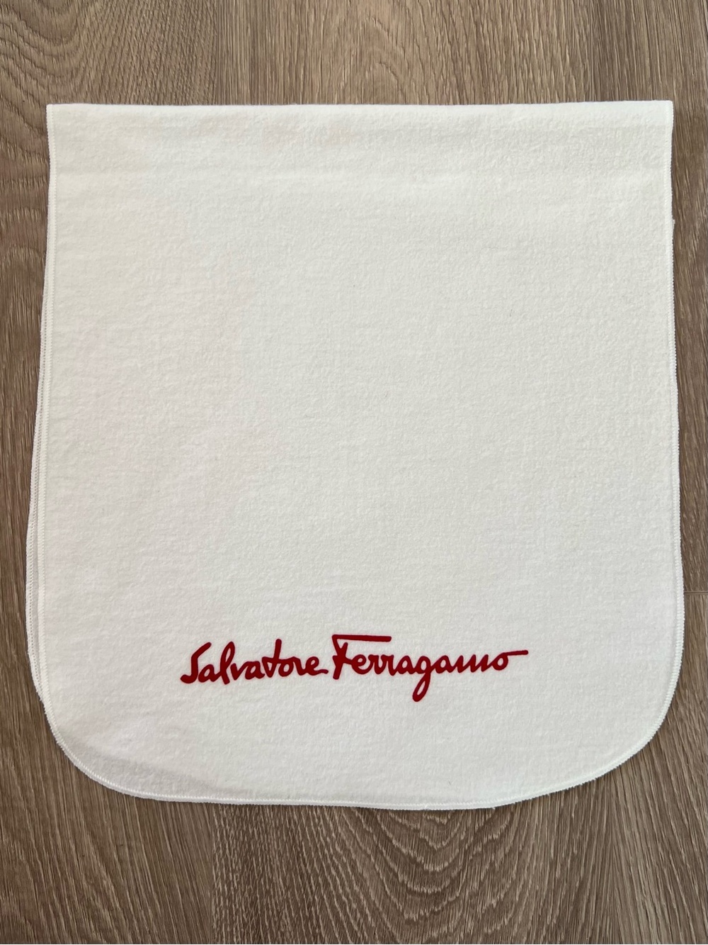 Ferragamo dust bag (C841)